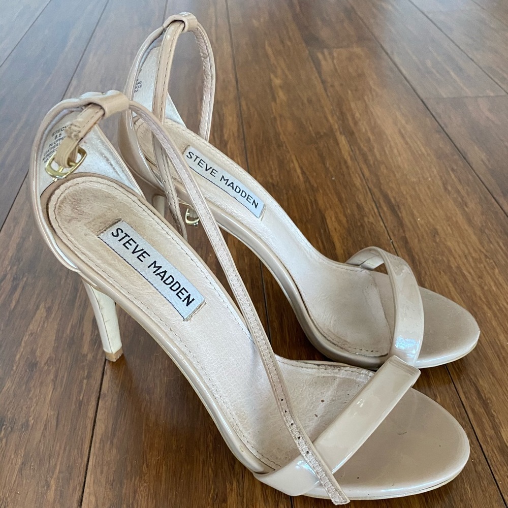 Nude sandals